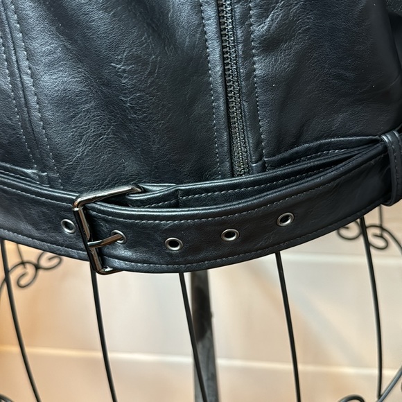 Elodie Women’s Jacket - Picture 2 of 6